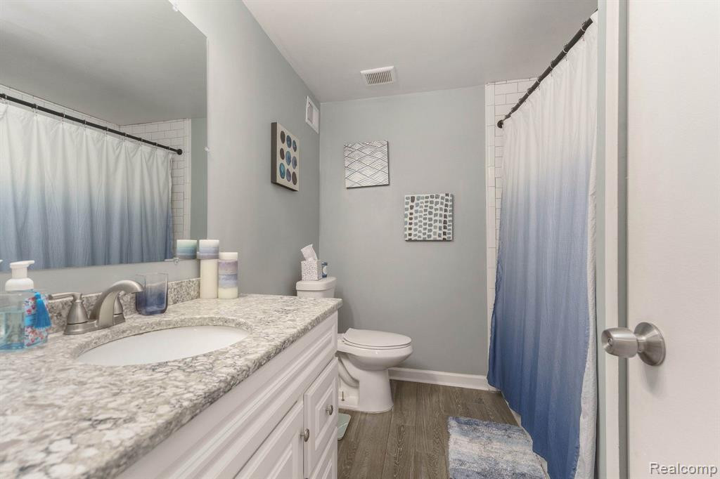5826 NORTHFIELD Parkway, Troy, MI 48098 — Photo 23