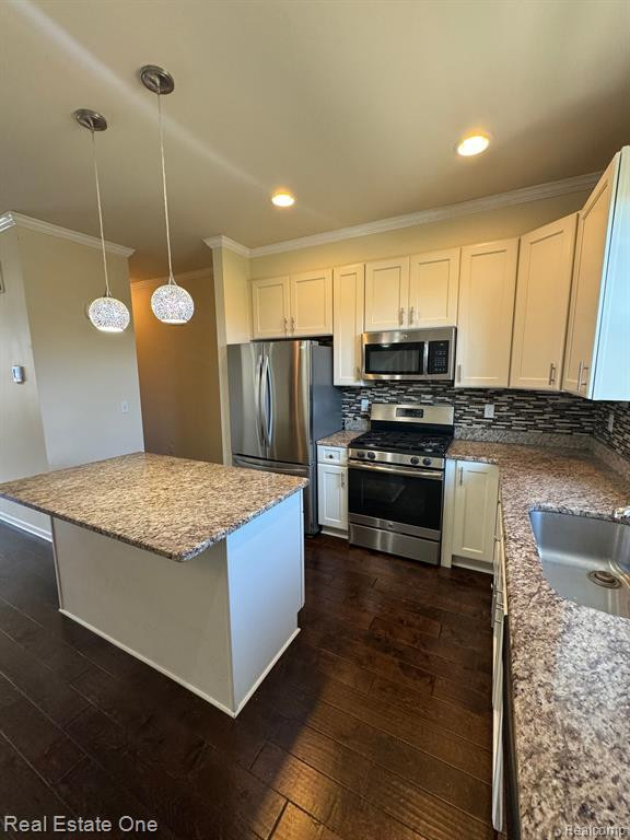 4632 BRADLEY Circle, Troy, MI 48085 — Photo 2
