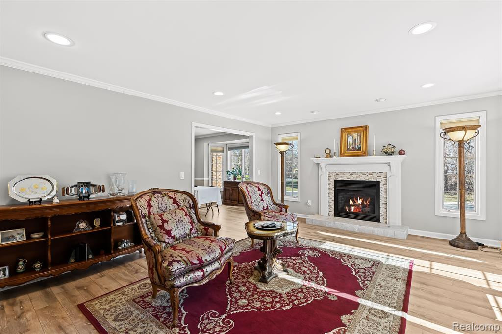 817 DEER Court, 402, Plymouth, MI 48170 — Photo 8