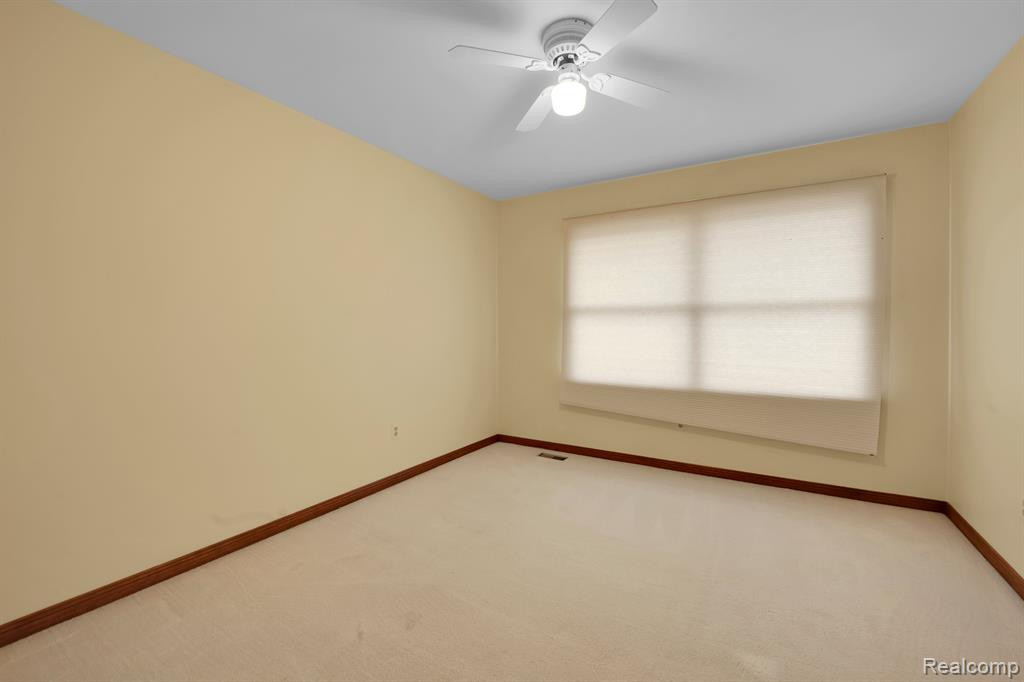 8471 FRITH Road, Columbus, MI — Photo 21