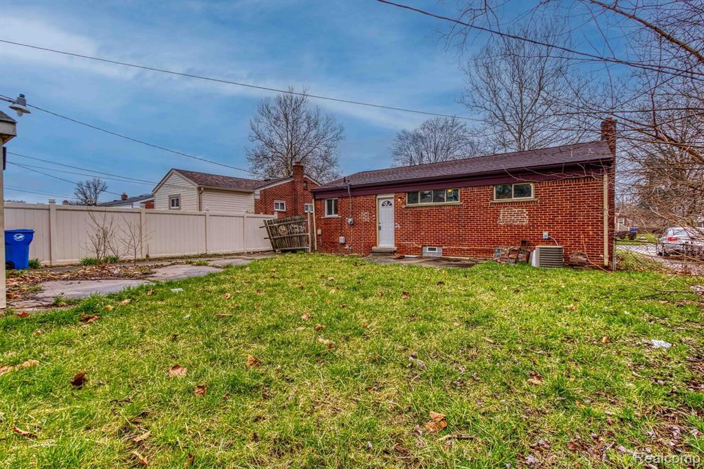610 WESTERN Street, Inkster, MI 48141 — Photo 33
