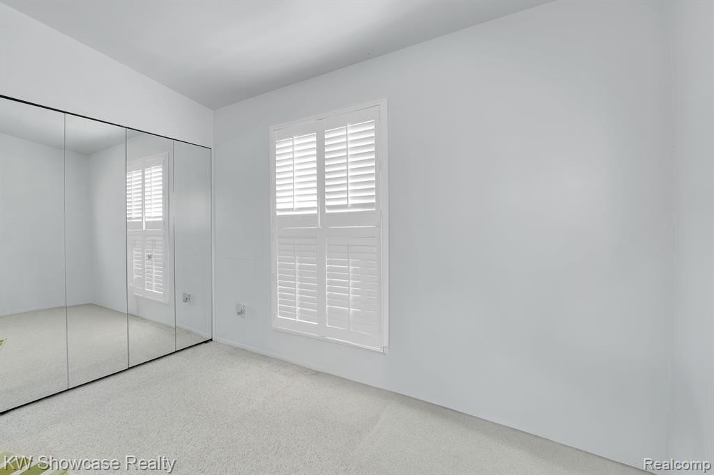 31214 COUNTRY, 216, Farmington Hills, MI 48331 — Photo 15