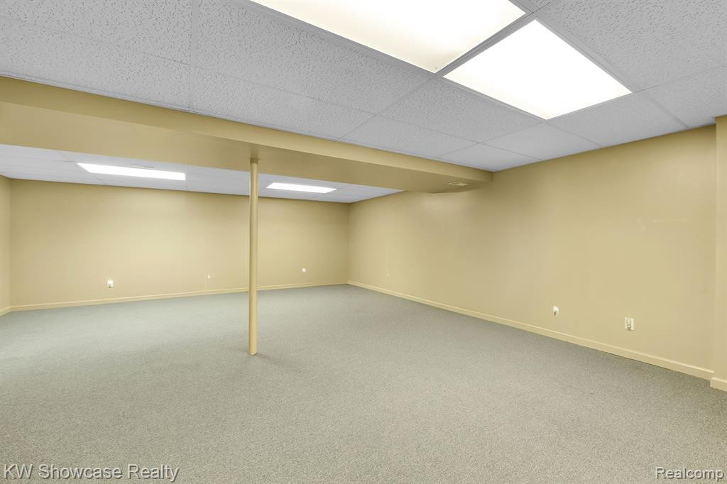 31214 COUNTRY, 216, Farmington Hills, MI 48331 — Photo 19