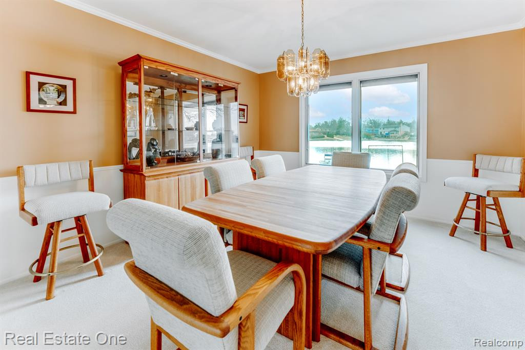 6846 NORTHPOINT Drive, Troy, MI 48085 — Photo 8