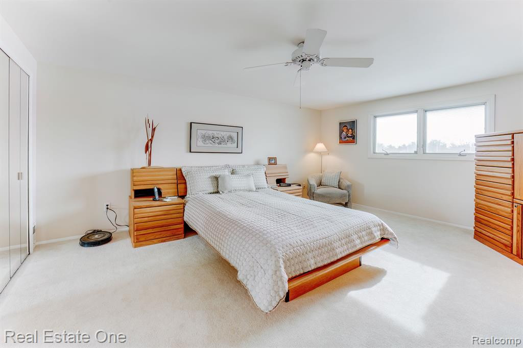 6846 NORTHPOINT Drive, Troy, MI 48085 — Photo 23
