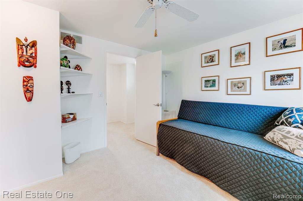 6846 NORTHPOINT Drive, Troy, MI 48085 — Photo 34
