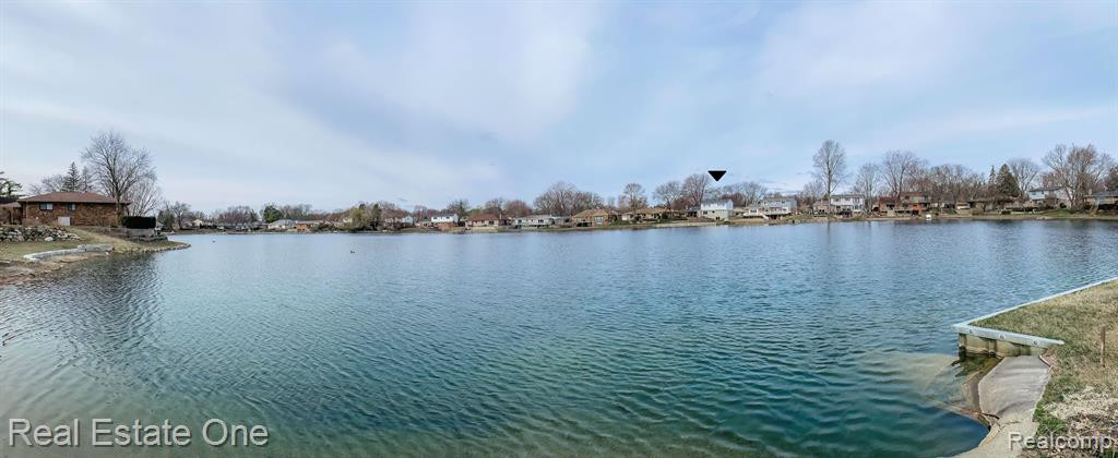 6846 NORTHPOINT Drive, Troy, MI 48085 — Photo 53