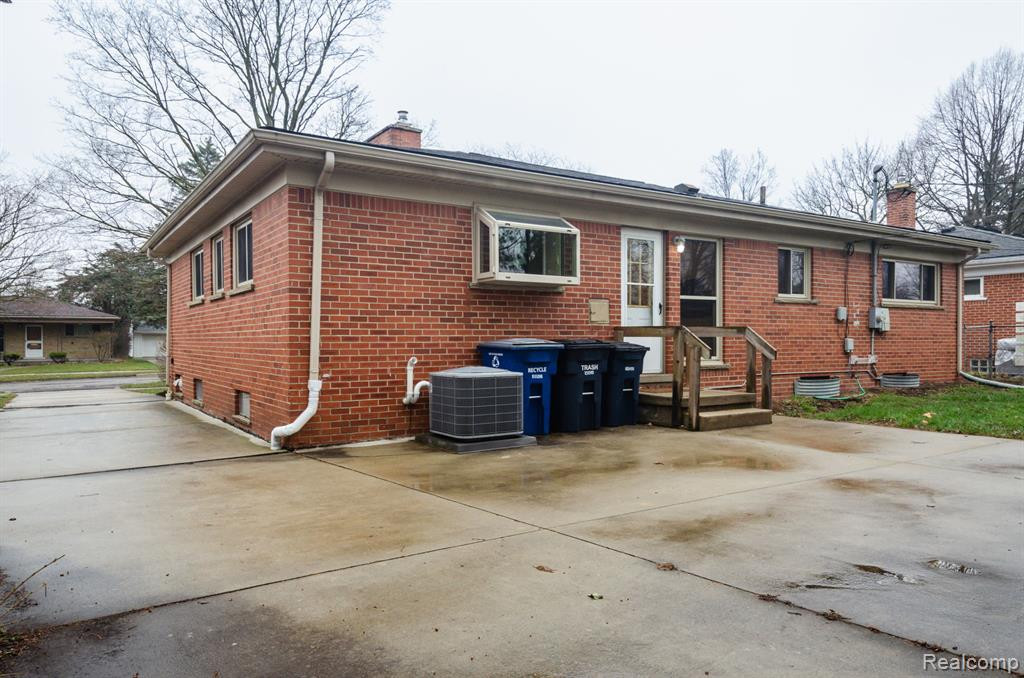2244 MEDFORD Road, Ann Arbor, MI 48104 — Photo 12