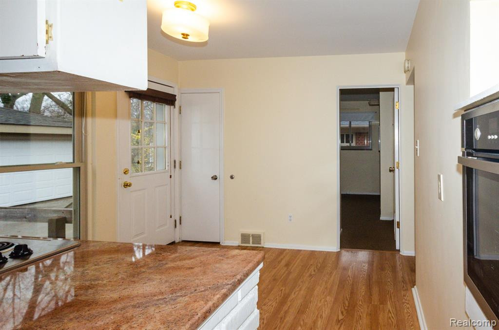 2244 MEDFORD Road, Ann Arbor, MI 48104 — Photo 23