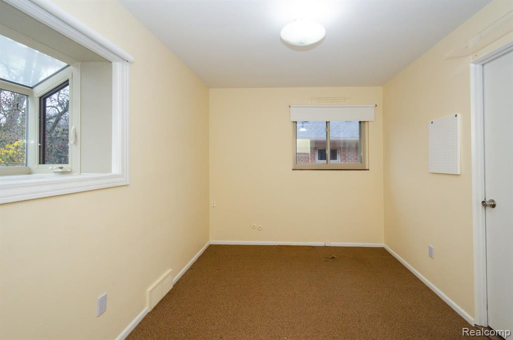 2244 MEDFORD Road, Ann Arbor, MI 48104 — Photo 31
