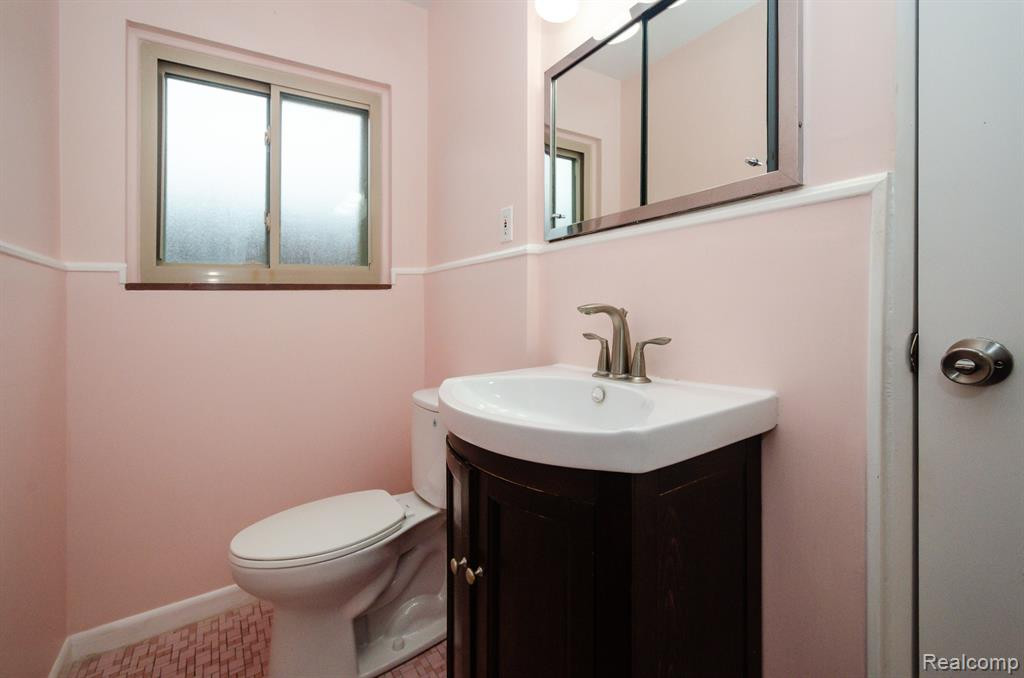 2244 MEDFORD Road, Ann Arbor, MI 48104 — Photo 32
