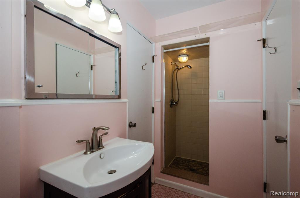 2244 MEDFORD Road, Ann Arbor, MI 48104 — Photo 34
