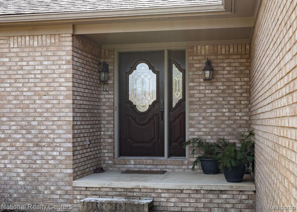 464 MACK Road, Leonard, MI 48367 — Photo 5