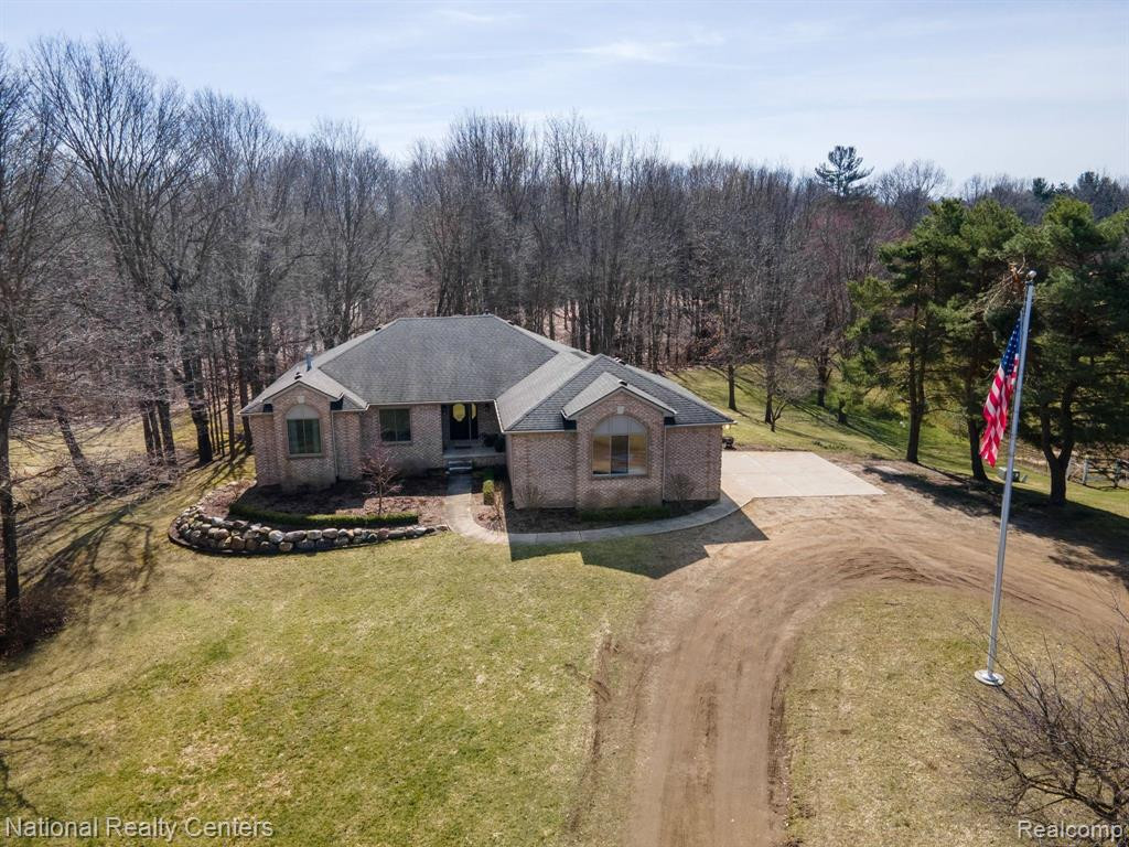 464 MACK Road, Leonard, MI 48367 — Photo 2