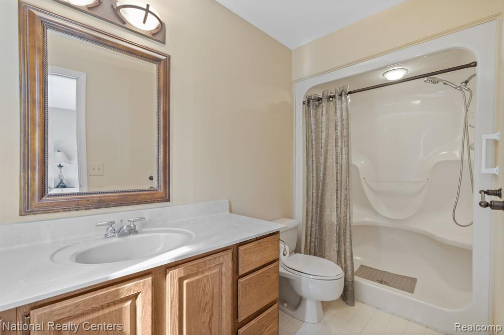 464 MACK Road, Leonard, MI 48367 — Photo 20
