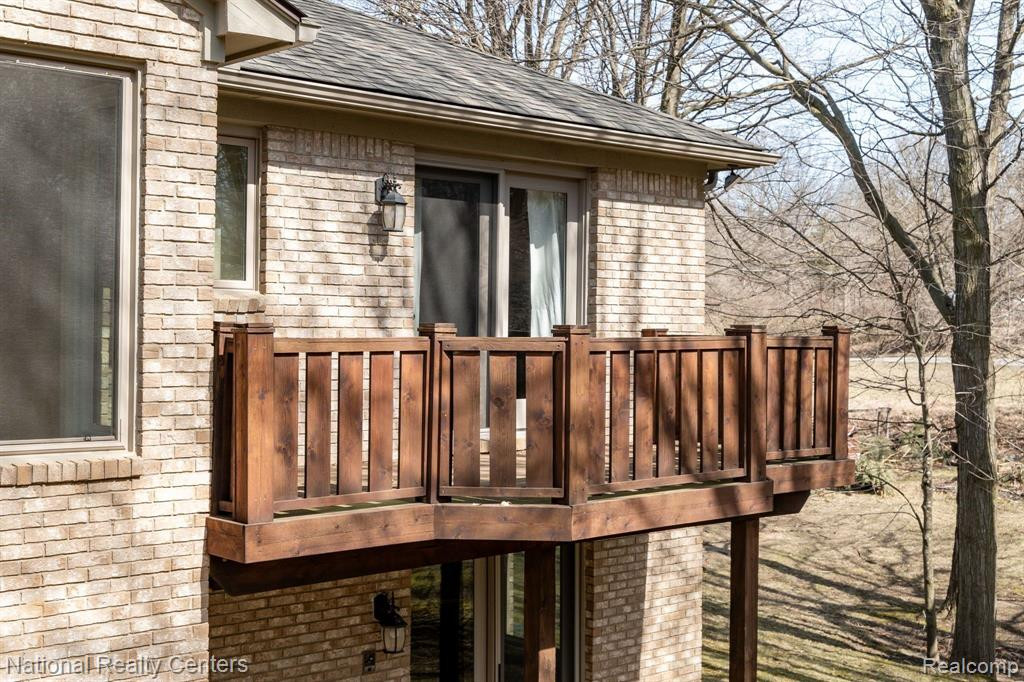 464 MACK Road, Leonard, MI 48367 — Photo 32