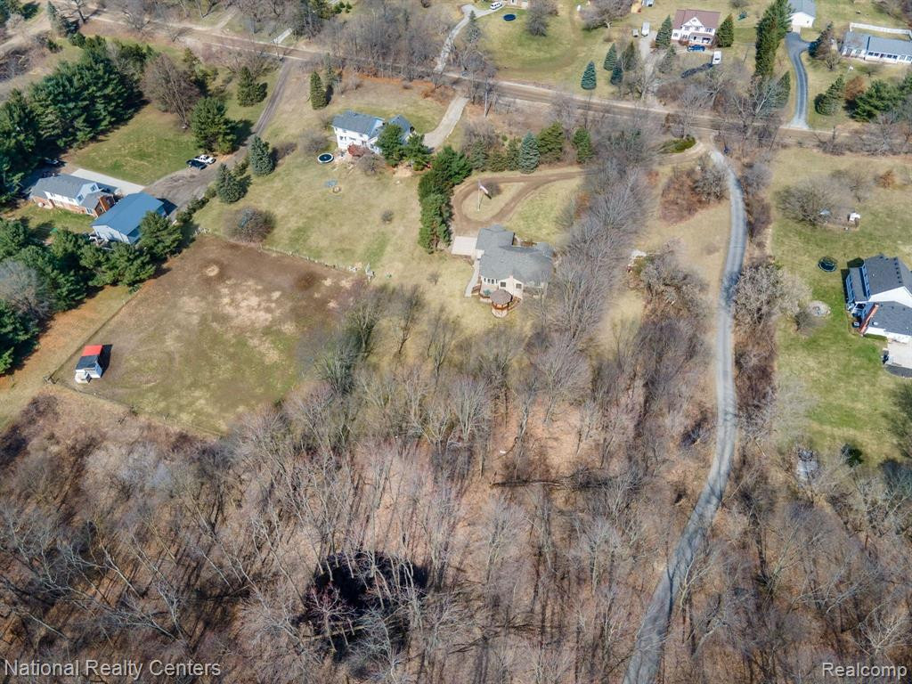 464 MACK Road, Leonard, MI 48367 — Photo 41