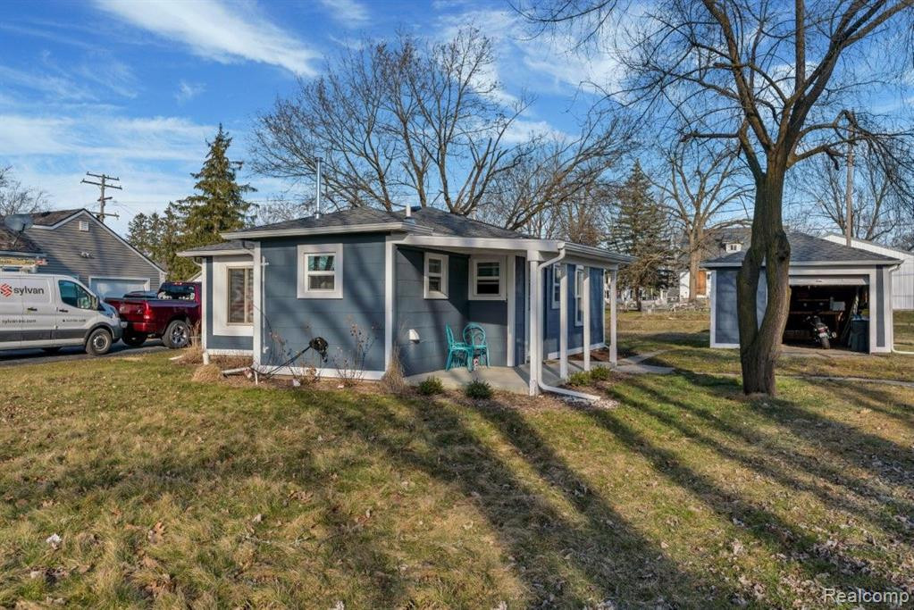 312 N NEEPER Street, Capac, MI 48014 — Photo 4