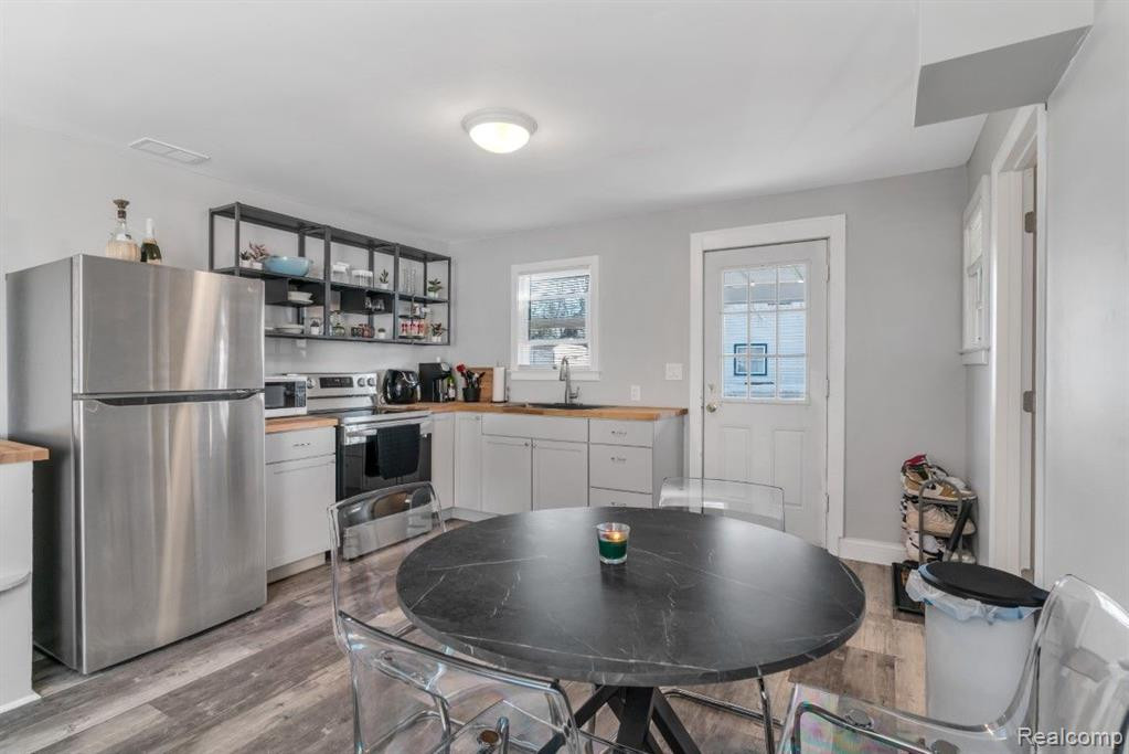 312 N NEEPER Street, Capac, MI 48014 — Photo 14