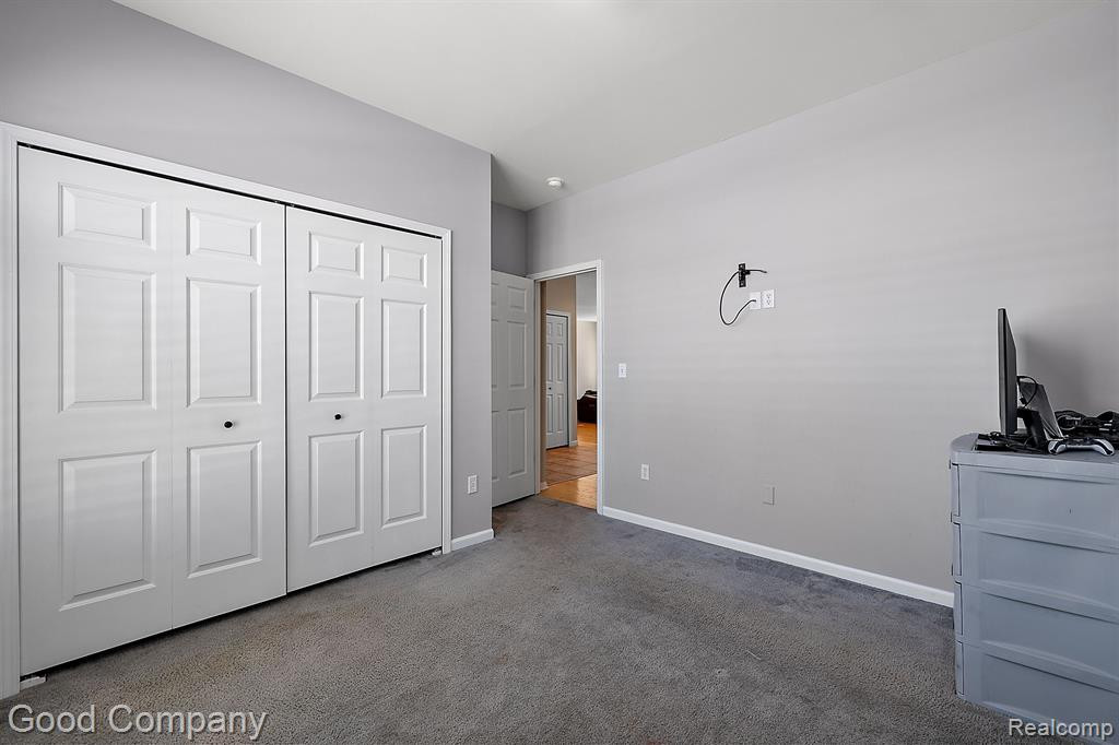 807 GODDARD Street, Wyandotte, MI 48192 — Photo 9
