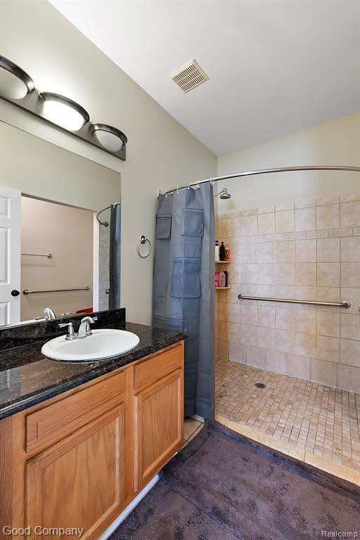 807 GODDARD Street, Wyandotte, MI 48192 — Photo 12