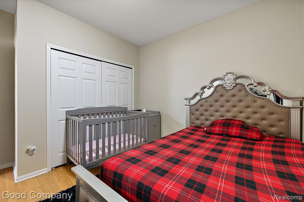 807 GODDARD Street, Wyandotte, MI 48192 — Photo 13