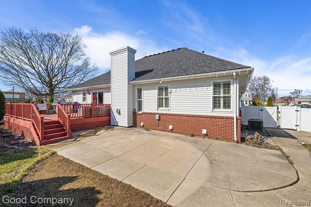 807 GODDARD Street, Wyandotte, MI 48192 — Photo 23