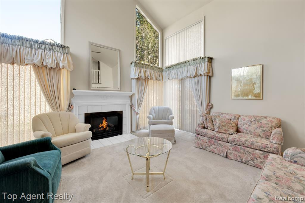 43131 W KIRKWOOD Drive, Clinton Twp, MI 48038 — Photo 6