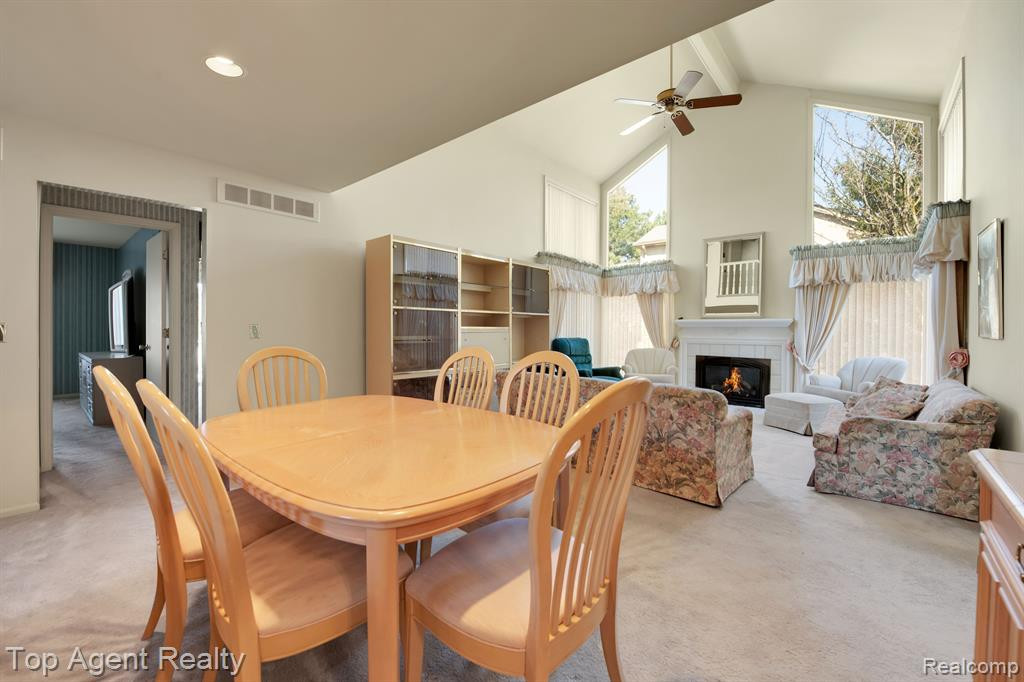 43131 W KIRKWOOD Drive, Clinton Twp, MI 48038 — Photo 7