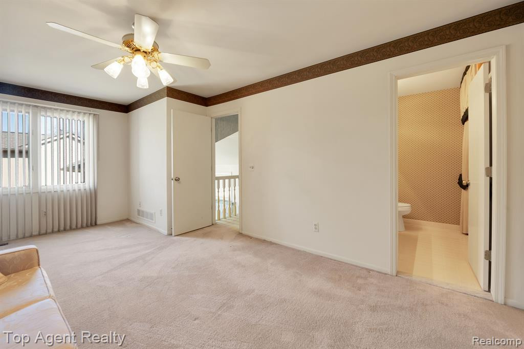 43131 W KIRKWOOD Drive, Clinton Twp, MI 48038 — Photo 19
