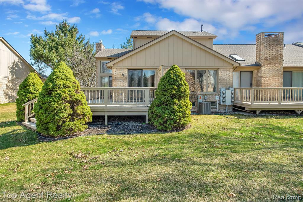 43131 W KIRKWOOD Drive, Clinton Twp, MI 48038 — Photo 30