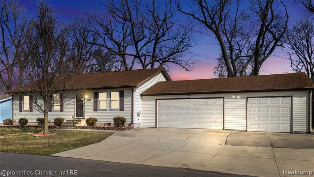4580 HURON Street, Newport, MI 48166 — front exterior
