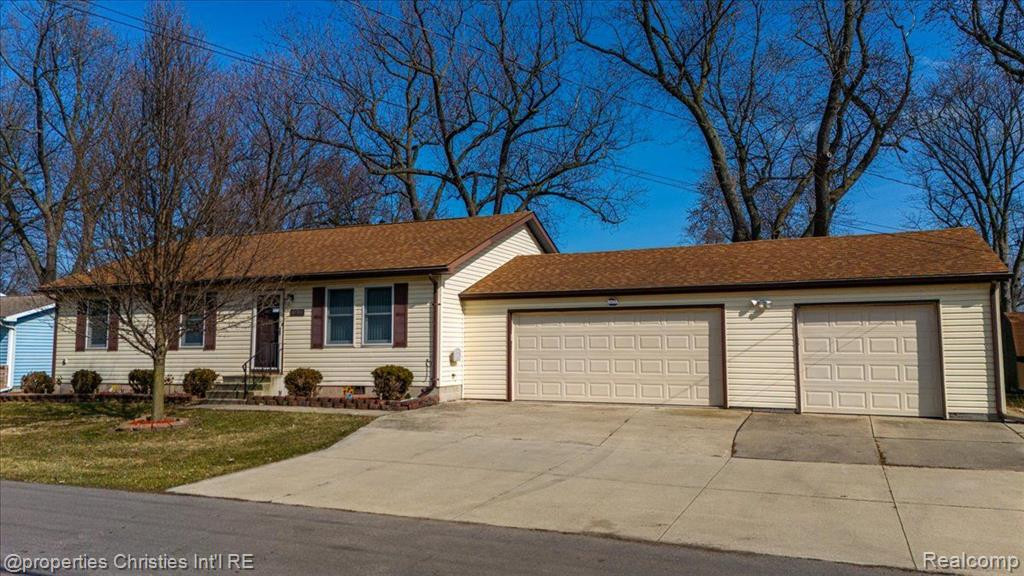 4580 HURON Street, Newport, MI 48166 — Photo 2