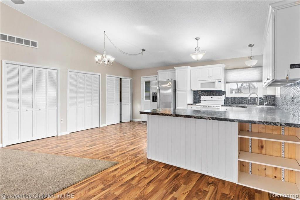 4580 HURON Street, Newport, MI 48166 — Photo 5