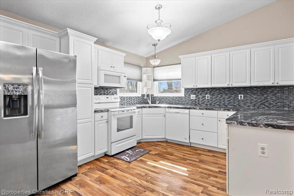 4580 HURON Street, Newport, MI 48166 — Photo 6