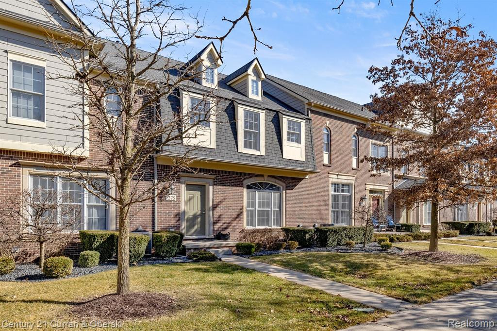1275 E CRYSTAL Circle, Canton, MI 48187 — Photo 2