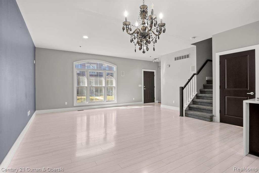 1275 E CRYSTAL Circle, Canton, MI 48187 — Photo 12