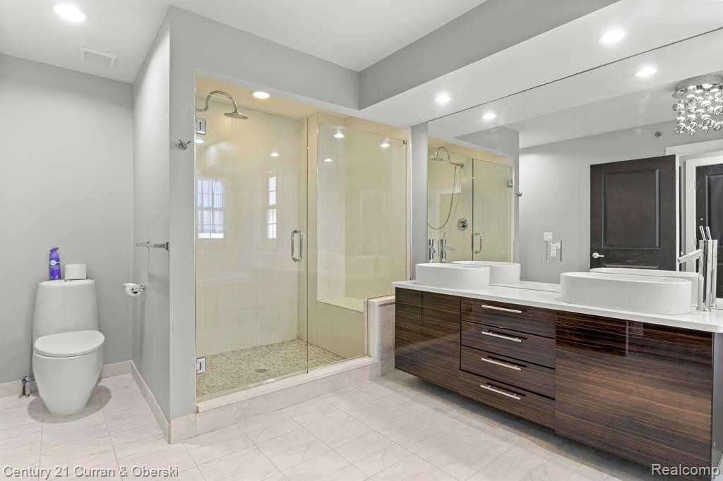 1275 E CRYSTAL Circle, Canton, MI 48187 — Photo 25