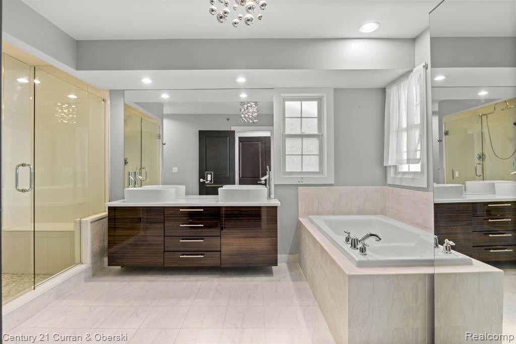 1275 E CRYSTAL Circle, Canton, MI 48187 — Photo 26