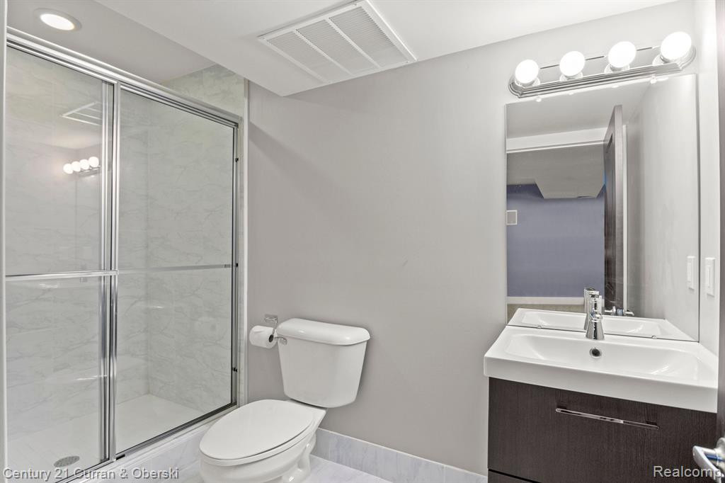1275 E CRYSTAL Circle, Canton, MI 48187 — Photo 34