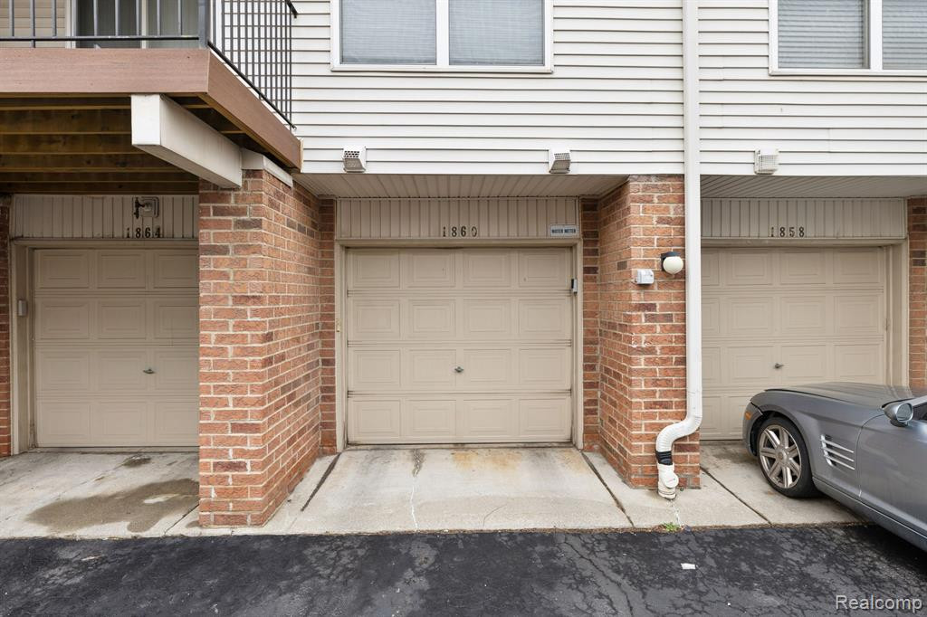 1860 Campau Farms Circle, Detroit, MI 48207 — Photo 31