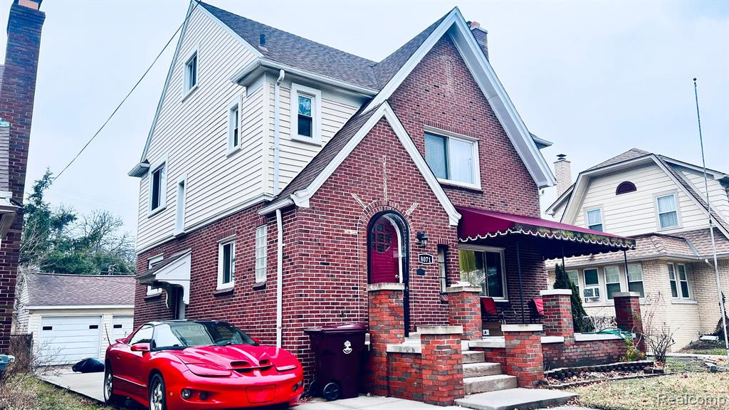8071 WARREN Boulevard, Center Line, MI 48015 — front exterior