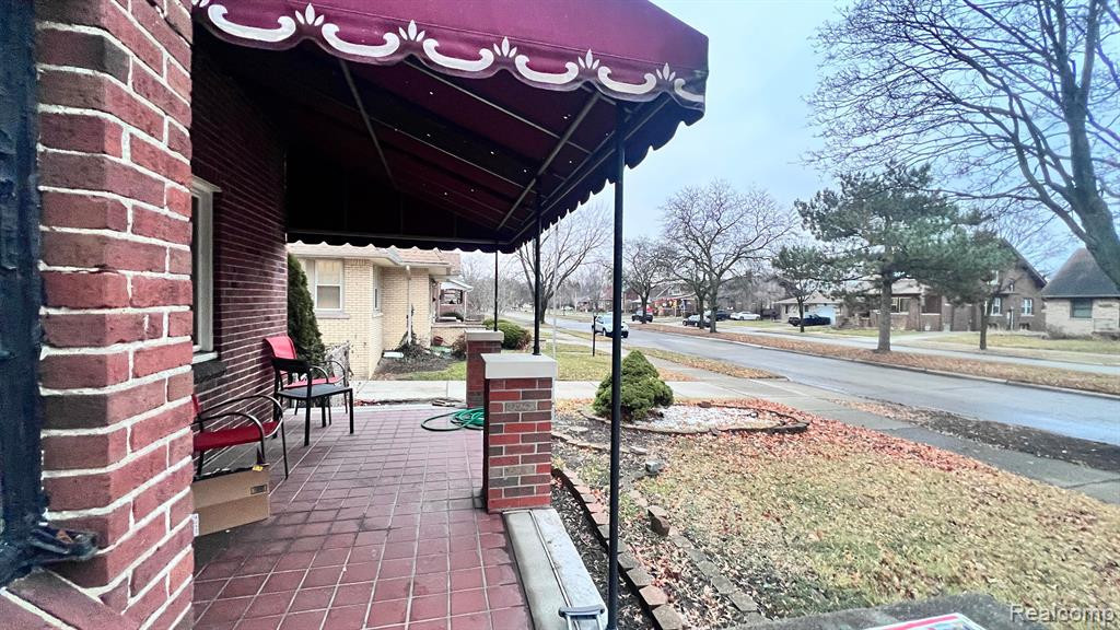 8071 WARREN Boulevard, Center Line, MI 48015 — Photo 2