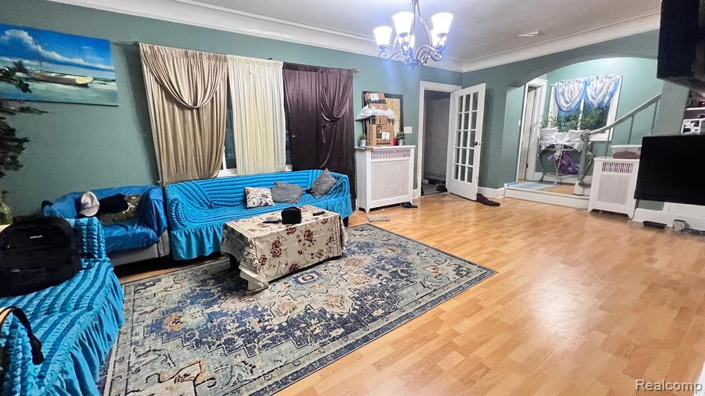 8071 WARREN Boulevard, Center Line, MI 48015 — Photo 4