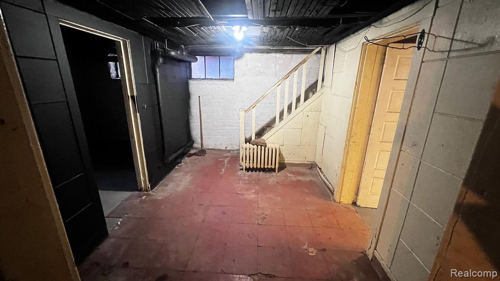 8071 WARREN Boulevard, Center Line, MI 48015 — Photo 13