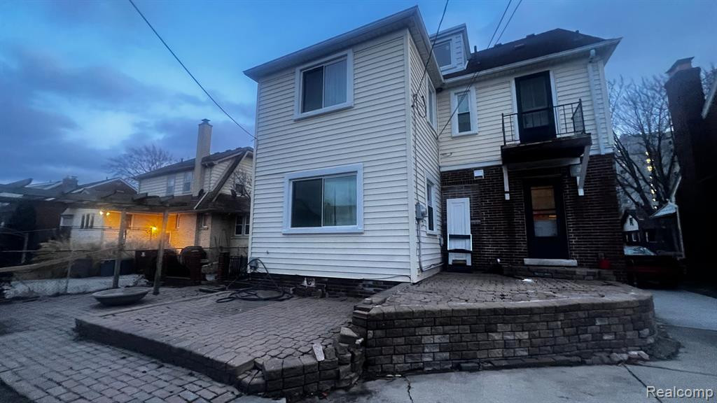 8071 WARREN Boulevard, Center Line, MI 48015 — Photo 16