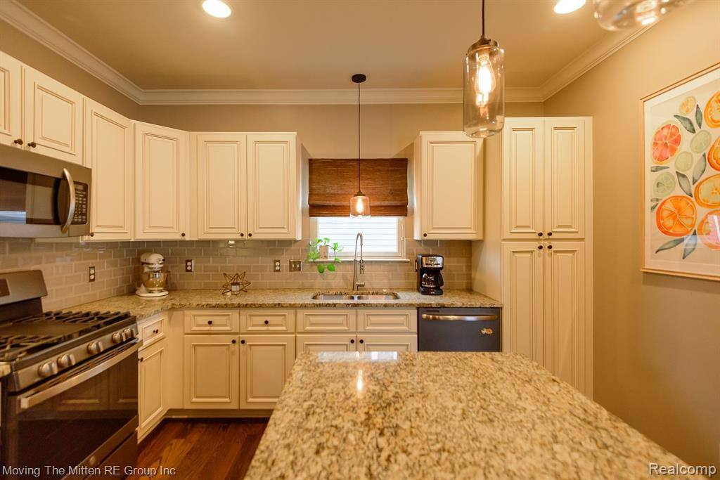50373 Grant Street, Canton, MI 48188 — Photo 12