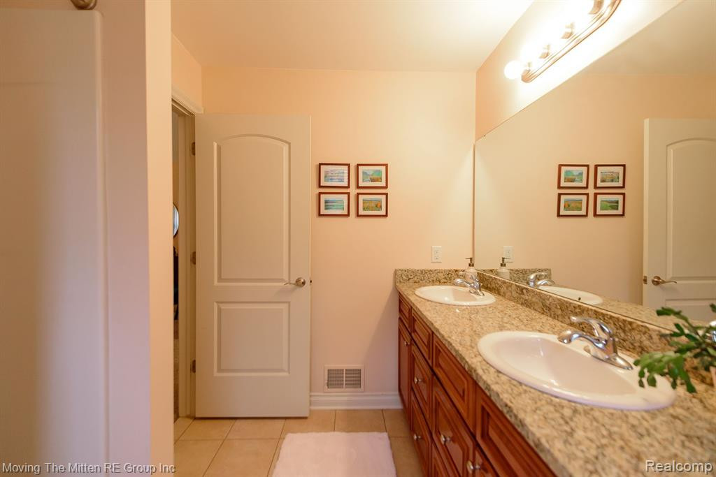 50373 Grant Street, Canton, MI 48188 — Photo 32