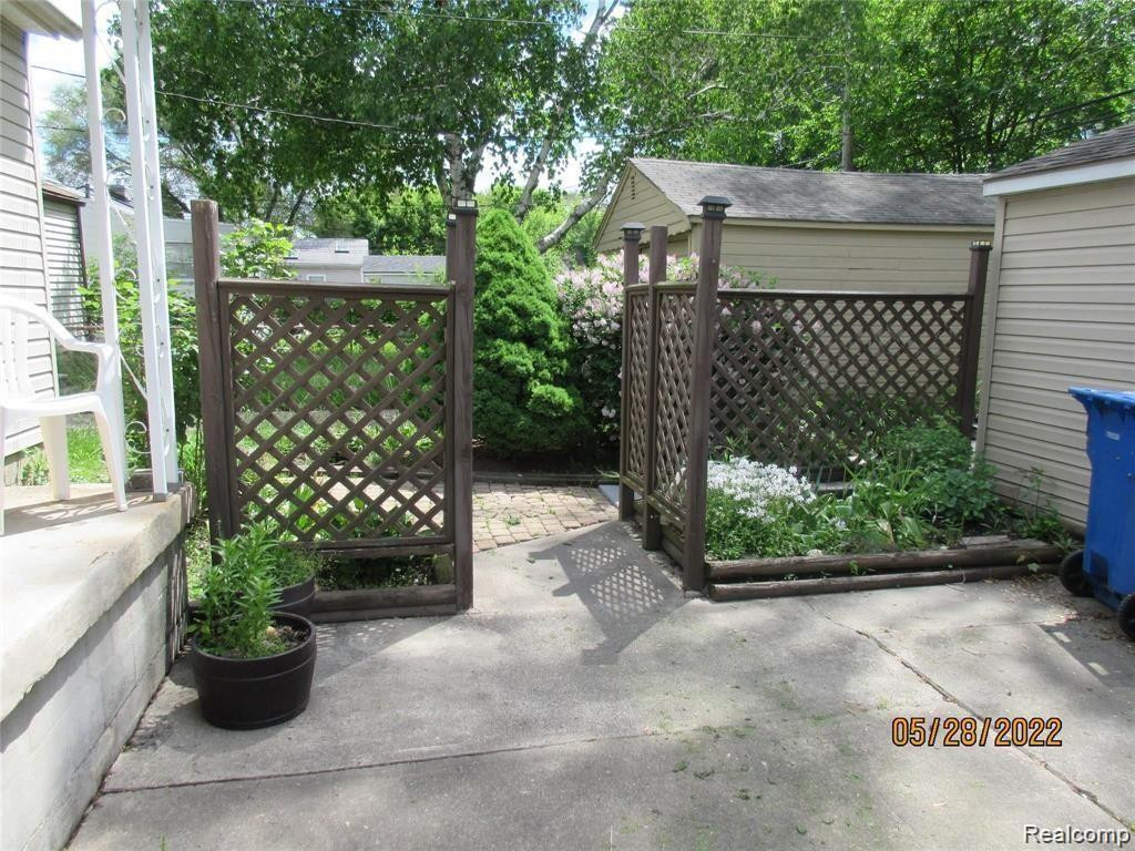 7002 FISHER Avenue, Warren, MI 48091 — Photo 4