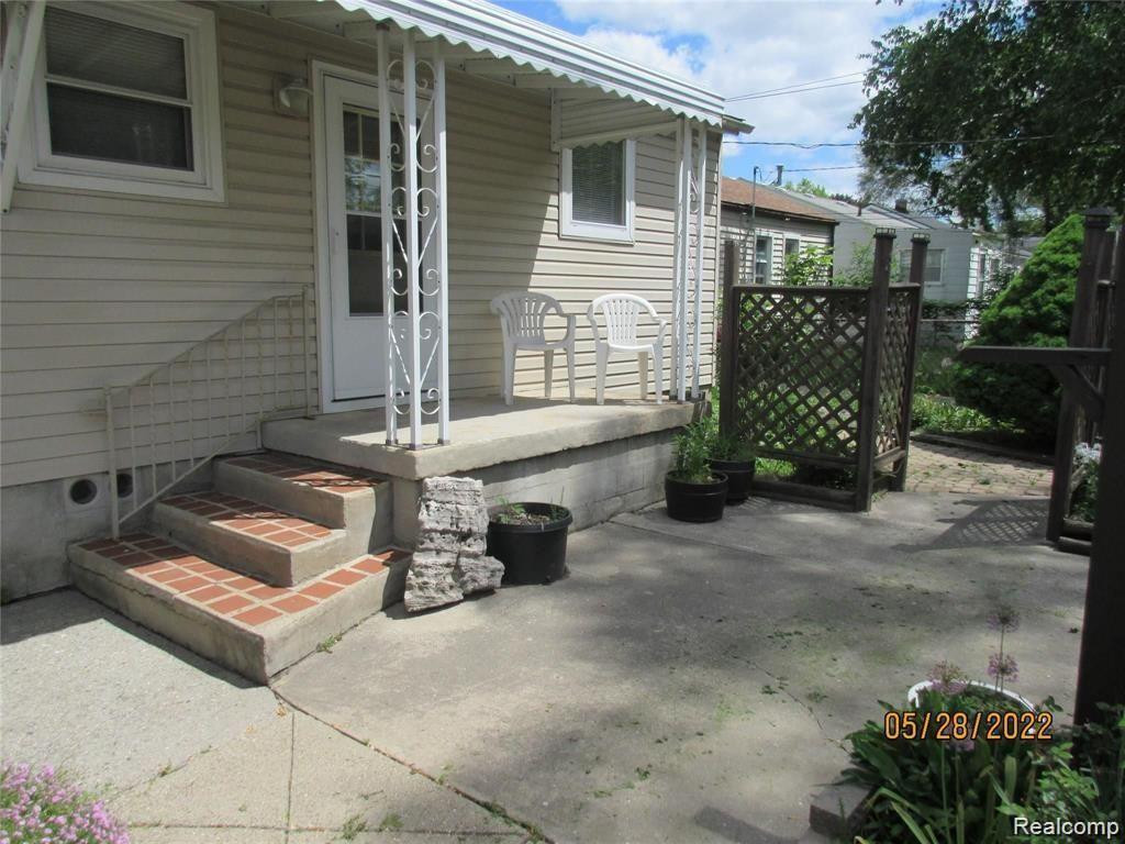 7002 FISHER Avenue, Warren, MI 48091 — Photo 6